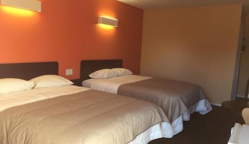 Deluxe Queen Room with Two Queen Beds - Non-Smoking