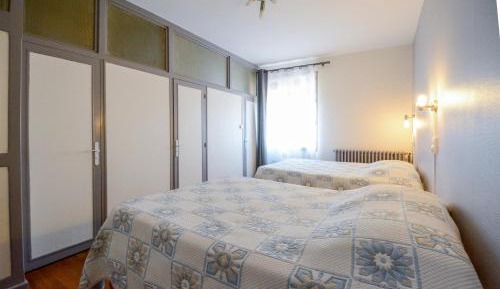 Quadruple Room with Private Bathroom