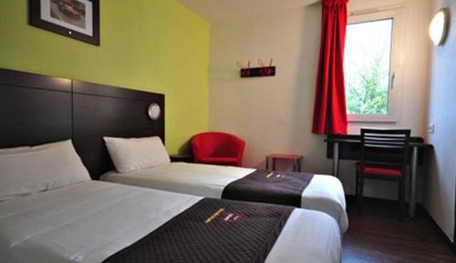 2 Single Beds