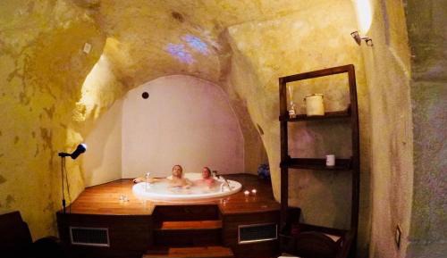 King Room with Spa Bath