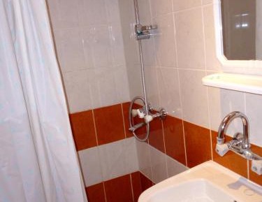 Economy Twin Room with Balcony