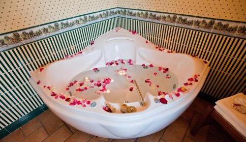 Double Room with Spa Bath