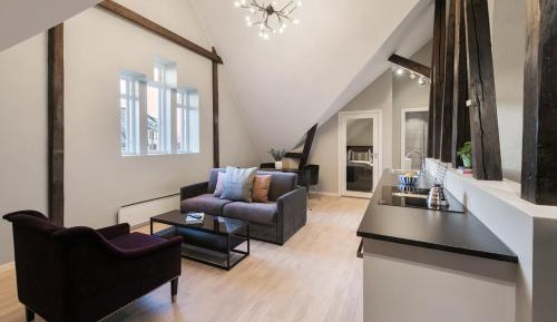 One-Bedroom Apartment