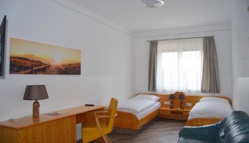 Twin Room with Private Bathroom