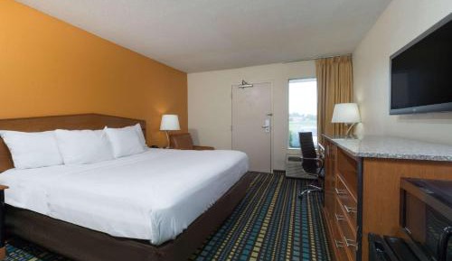 King Room - Disability Access/Non-Smoking