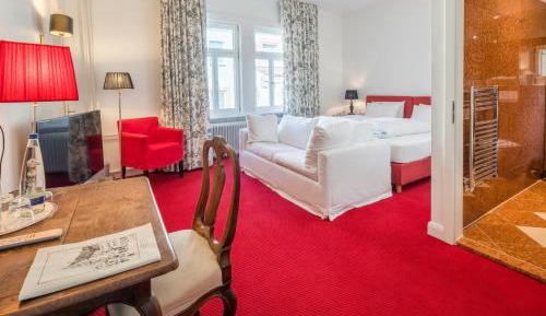 Deluxe Double or Twin Room