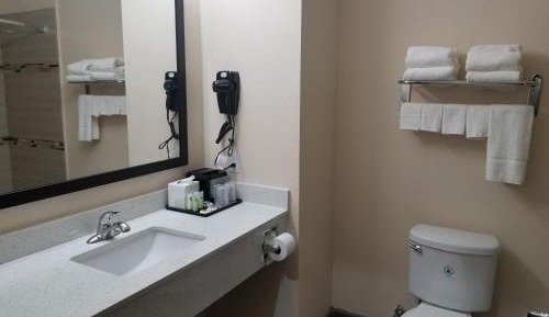 Deluxe Queen Studio 