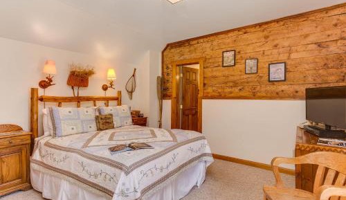 Queen Room