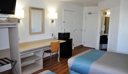 Quadruple Room - Non-Smoking