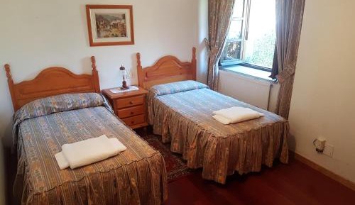 Twin Room with Private Bathroom