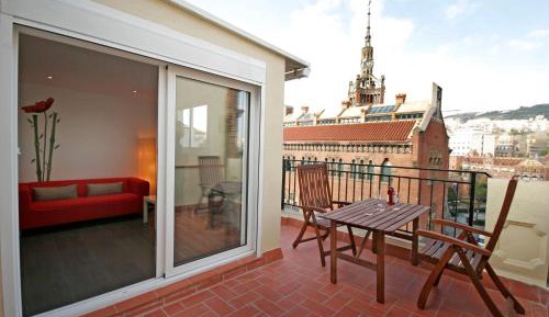 One-Bedroom Apartment with Terrace