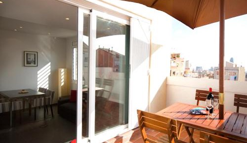 Deluxe One-Bedroom Apartment with Terrace