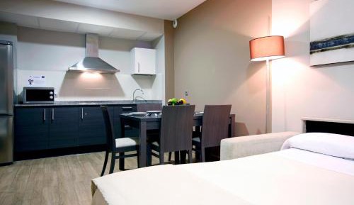 One-Bedroom Apartment (3-4 Adults)