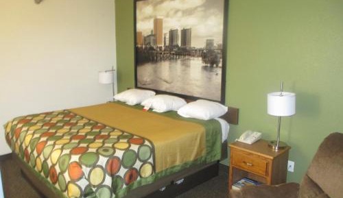 King Room - Non-Smoking