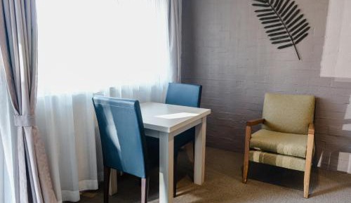 Deluxe Queen Room