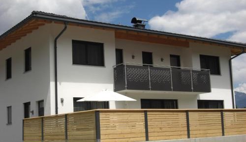 Apartment - Split Level with Garden View 
