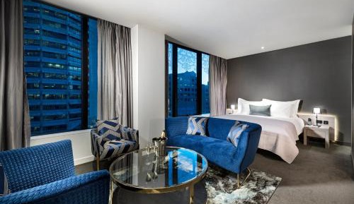 Premier King Suite