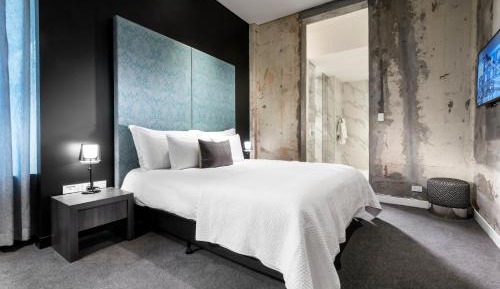 Raw Heritage King Room 