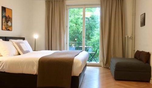 Triple Room with Shared Bathroom