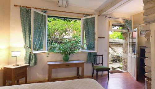 Studio Apartment (2 Adults)