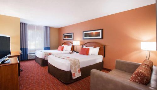 Studio Suite with Two Double Beds - Non-Smoking