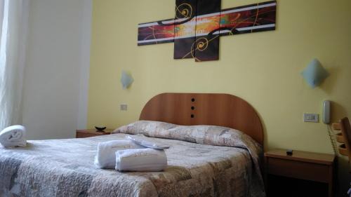 Standard Double Room with Shared Bathroom