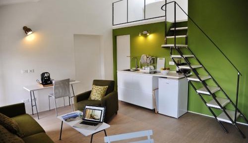 Studio - Split Level