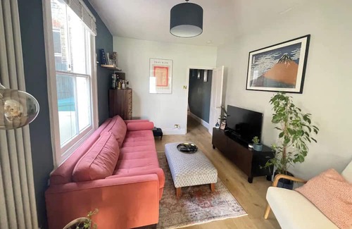 Thornton Apartment | Lovely 1BD Flat w/ Private Garden, Clapham Park