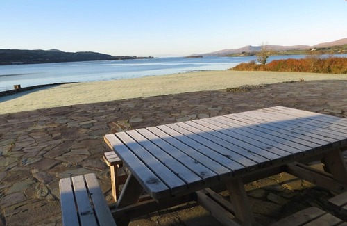 Durrus Villa | 5 bedrooms & 3 bathrooms - stunning south facing views "Wild Atlantic Way"