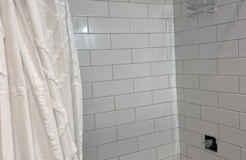 Wallingford Apartment | Private & Modern Apartment near ski resorts