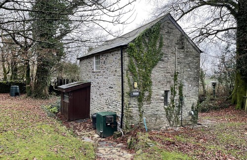 Clearbrook Cottage | Cosy cottage with direct access to Dartmoor - pet friendly