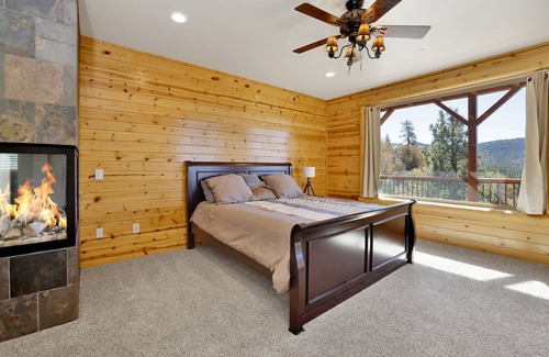 Castle Glen Estates Cabin | 2206-golden Oak Log Cabin 7 Bedroom Home by RedAwning