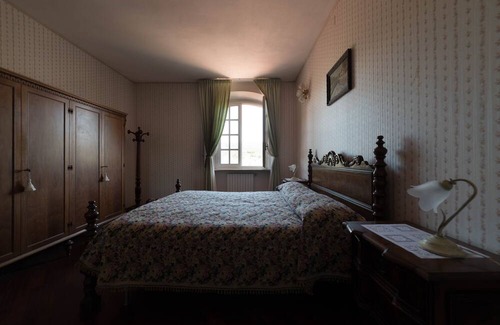 Donoratico Apartment | Apartment nestled in the countryside 5 minutes drive from the Sea