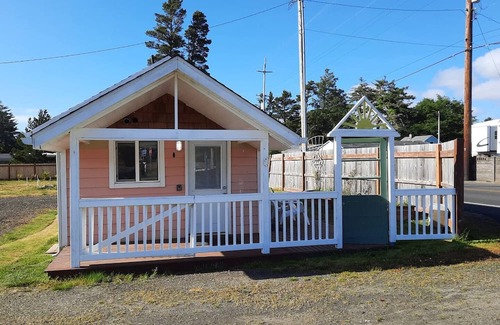 Grayland Cottage | "Seascapes Cottage" 1-Bed by the Sea w/fireplace
