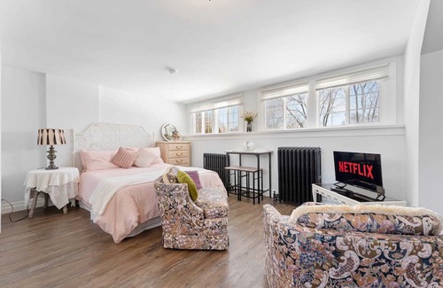 Burlington Apartment | Private Studio apartment in Burlington - U5