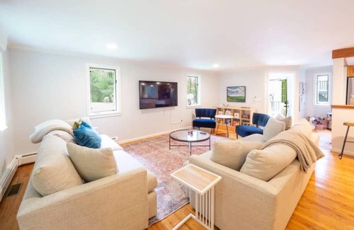 Housatonic House | Spacious & Serene Berkshires Retreat In The Woods