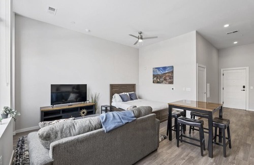 Baker Apartment | Steps From Denver Health!