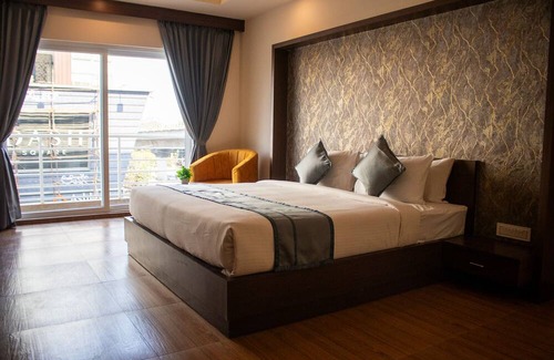 Whitefield Hotel | Grand Wilton Inn