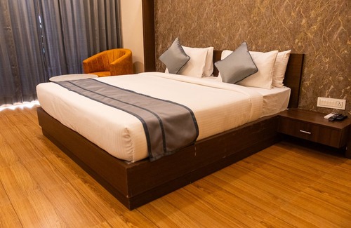 Whitefield Hotel | Grand Wilton Inn