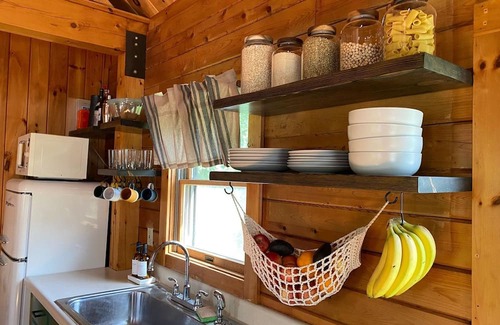 Athens Cabin | Charming Lakefront Cabin w/ Hot Tub - Perfect for Families!