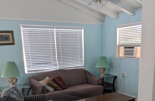 Shoreline Park Cottage | Captain Quarters waterfront cottage