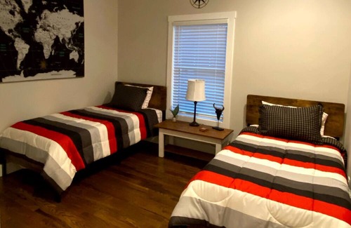 Penrose House | Close to trails & town but quiet and peaceful! Exceptionally clean 3br home