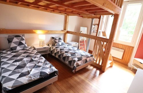 Saint-Etienne-Cantales Cottage | Gite Saint-Étienne-Cantalès, 3 bedrooms, 6 persons