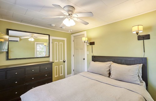 Callicoon House | House on Callicoon Upper Main Street - Cozy Friends & Family Getaway