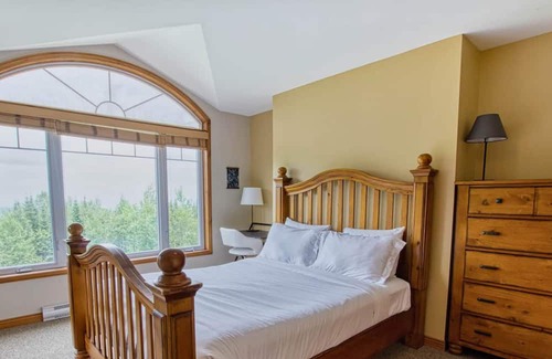 Petite-Riviere-Saint-Francois Ski Chalet | Le Chinook Chalet - Confort et Spa