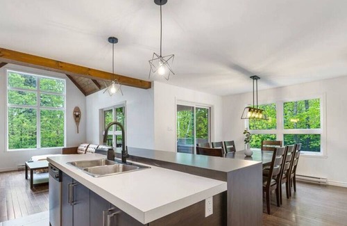 Petite-Riviere-Saint-Francois Ski Chalet | The Bear of Charlevoix