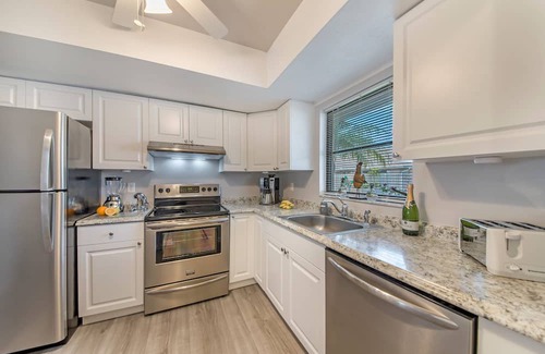 Bonita Springs Villa | Updates Polynesian Villa - 5 minutes from Gulf Beaches!