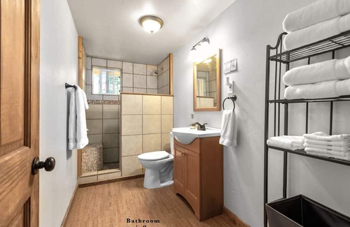 East Glacier Park Cabin | Summit Mountain Lodge and Steakhouse