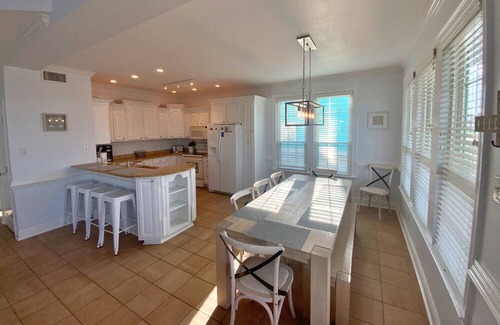 Morgantown House | Modern second tier home w/ great views and pet friendly