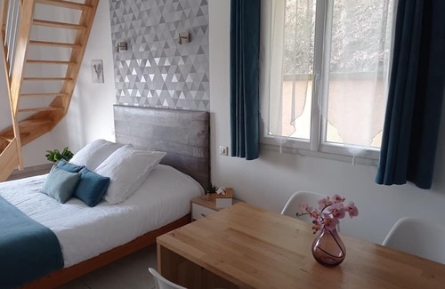 Vals-les-Bains Bed & Breakfast | Room with view and swimming pool, near Gorges de l'Ardèche and spa 5 minutes away.